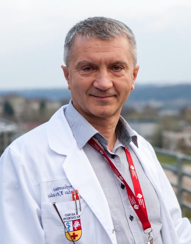 Gydytojas Chirurgas Emilis Kiaupa